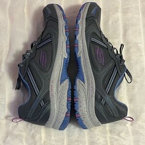 Skechers Women's Black and Blue Sneakers